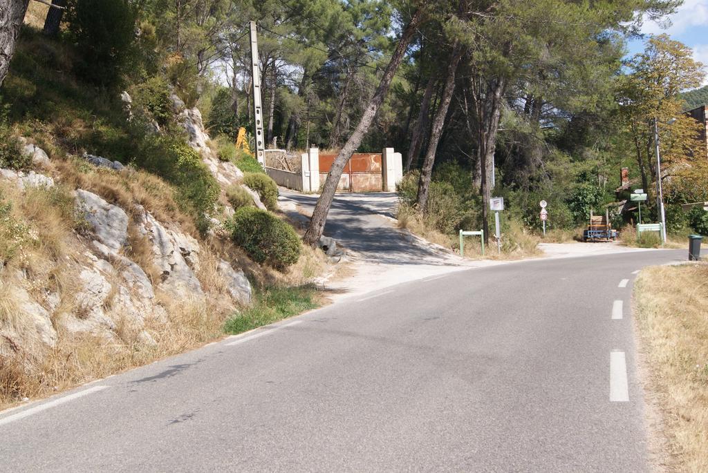 Appart'Hotel Les Rochers Auriol Bagian luar foto