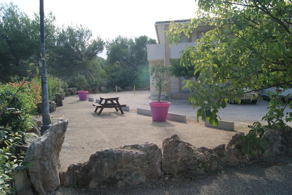 Appart'Hotel Les Rochers Auriol Bagian luar foto