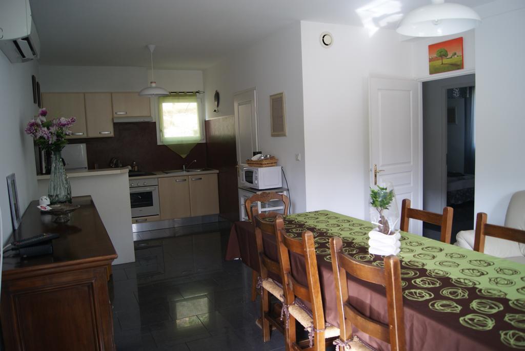 Appart'Hotel Les Rochers Auriol Bagian luar foto