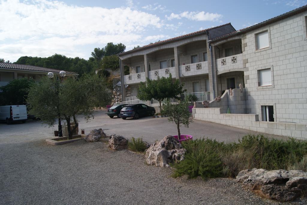 Appart'Hotel Les Rochers Auriol Bagian luar foto