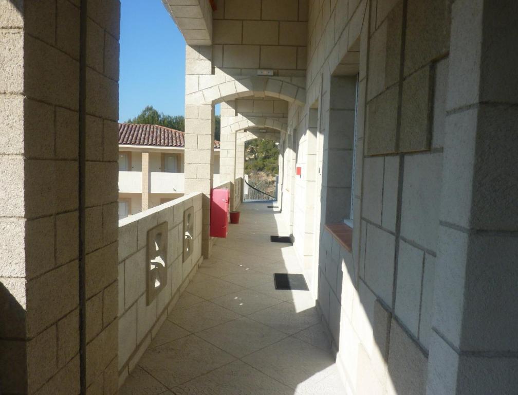 Appart'Hotel Les Rochers Auriol Bagian luar foto