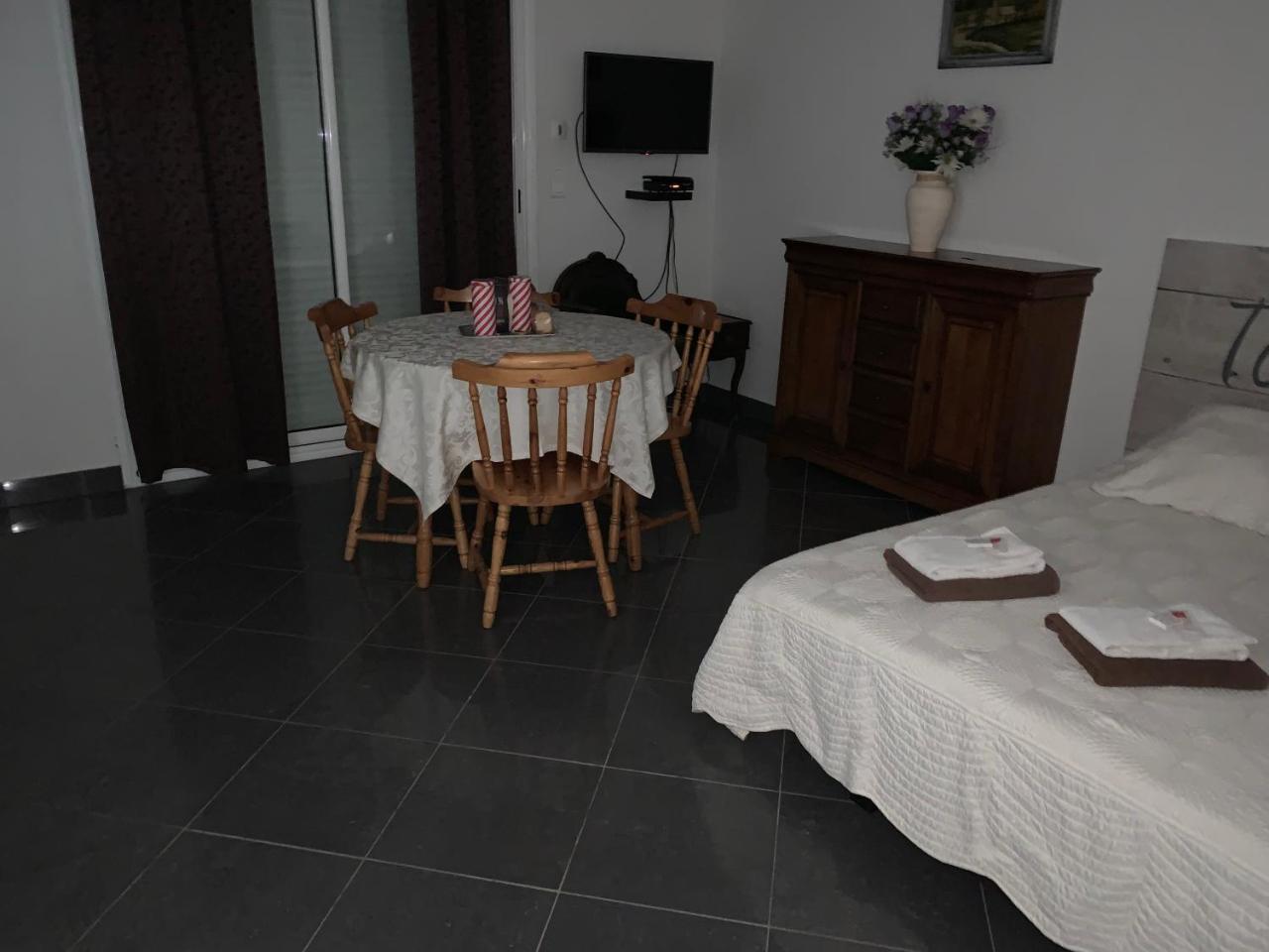 Appart'Hotel Les Rochers Auriol Bagian luar foto
