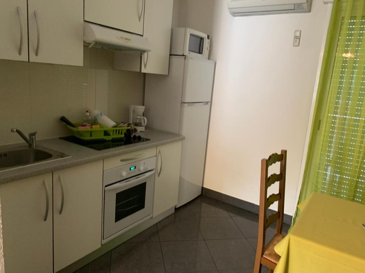 Appart'Hotel Les Rochers Auriol Bagian luar foto